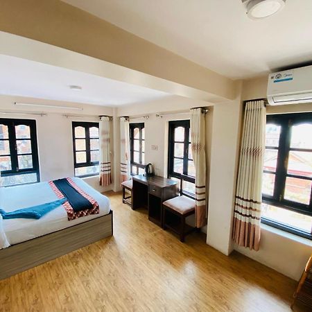 Hotel Durbar Side Бхактапур Экстерьер фото