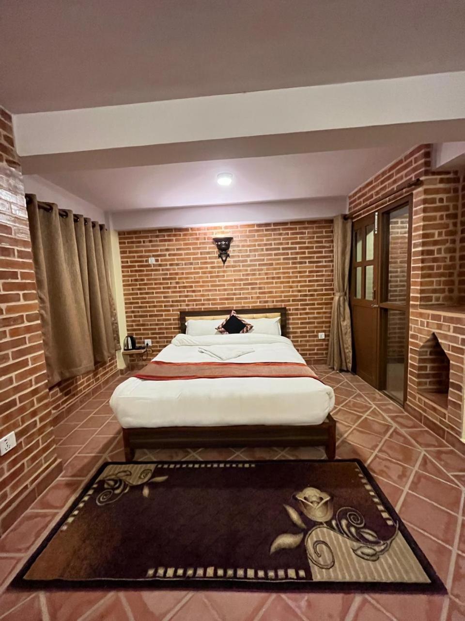 Hotel Durbar Side Бхактапур Экстерьер фото
